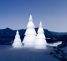 Lade das Bild in den Galerie-Viewer, Moderner Weihnachtsbaum beleuchtet als Eyecatcher in Weiß