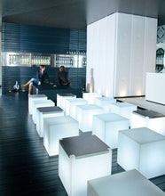 Lade das Bild in den Galerie-Viewer, LED Leuchtwürfel Sitzwürfel Indoor & Outdoor tauglich