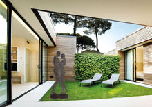 Lade das Bild in den Galerie-Viewer, SKULPTUREN - STILVOLLE AKZENTE FÜR HAUS & GARTEN