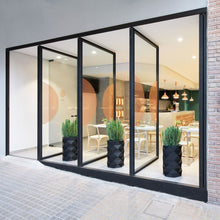 Lade das Bild in den Galerie-Viewer, Ausgefallene Bodenvasen Maurizius zum Verlieben