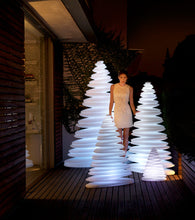 Lade das Bild in den Galerie-Viewer, Design Weihnachtsbaum | Christbaum beleuchtet Outdoor