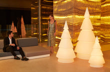Lade das Bild in den Galerie-Viewer, Ihr ausgefallener künstlicher Weihnachtsbaum mit Beleuchtung