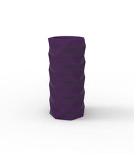 Lade das Bild in den Galerie-Viewer, Ausgefallene Bodenvasen Maurizius zum Verlieben