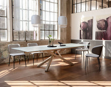 Lade das Bild in den Galerie-Viewer, Designer Esstisch Pendelleuchte Gongo