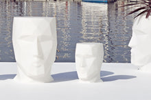 Lade das Bild in den Galerie-Viewer, Vondom ist Design, Vondom ist ein Eyecatcher, Vondom ist Qualität., Vondom ist leicht und einfach in der Handhabung. Vondom Designmöbel mit all ihren Eigenschaften kennen wir von Skydesign Home & Light Collektion seit 2006.